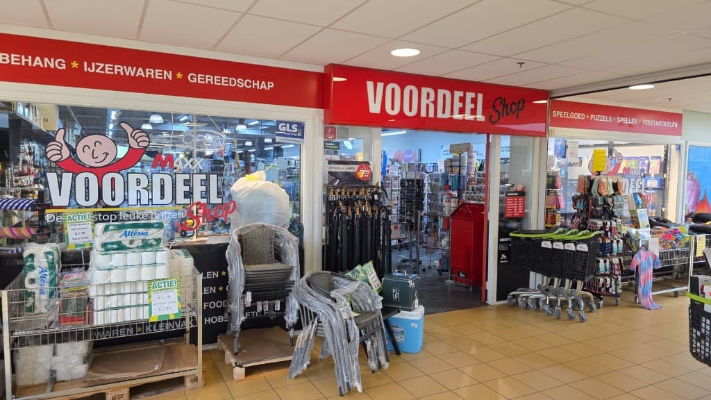 Maxx Voordeelshop — winkelpui in Winkelcentrum Damwâld